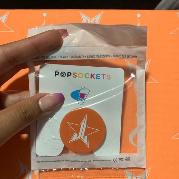 Jeffree Star Accessories - ⭐️Jeffree star⭐️ pop socket